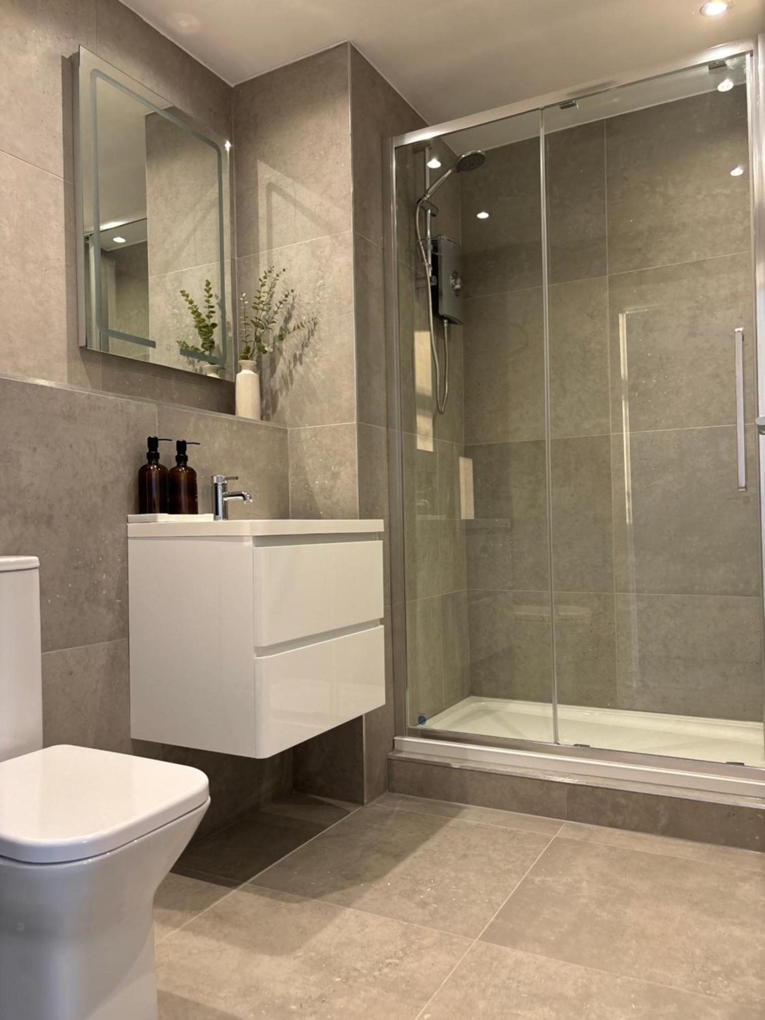 Manchester Apt, Free Parking, Business, Couples & Families Zewnętrze zdjęcie