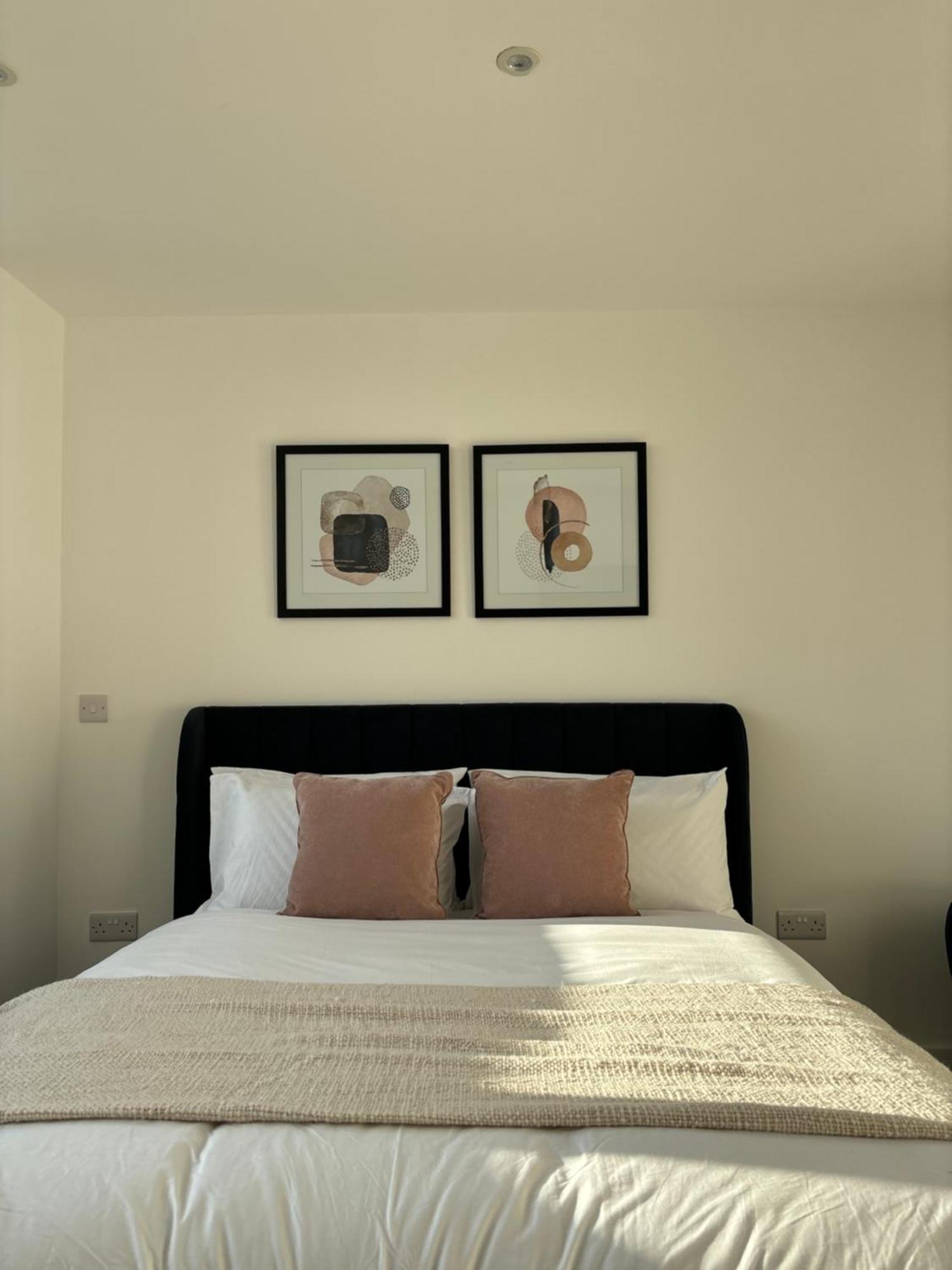 Manchester Apt, Free Parking, Business, Couples & Families Zewnętrze zdjęcie