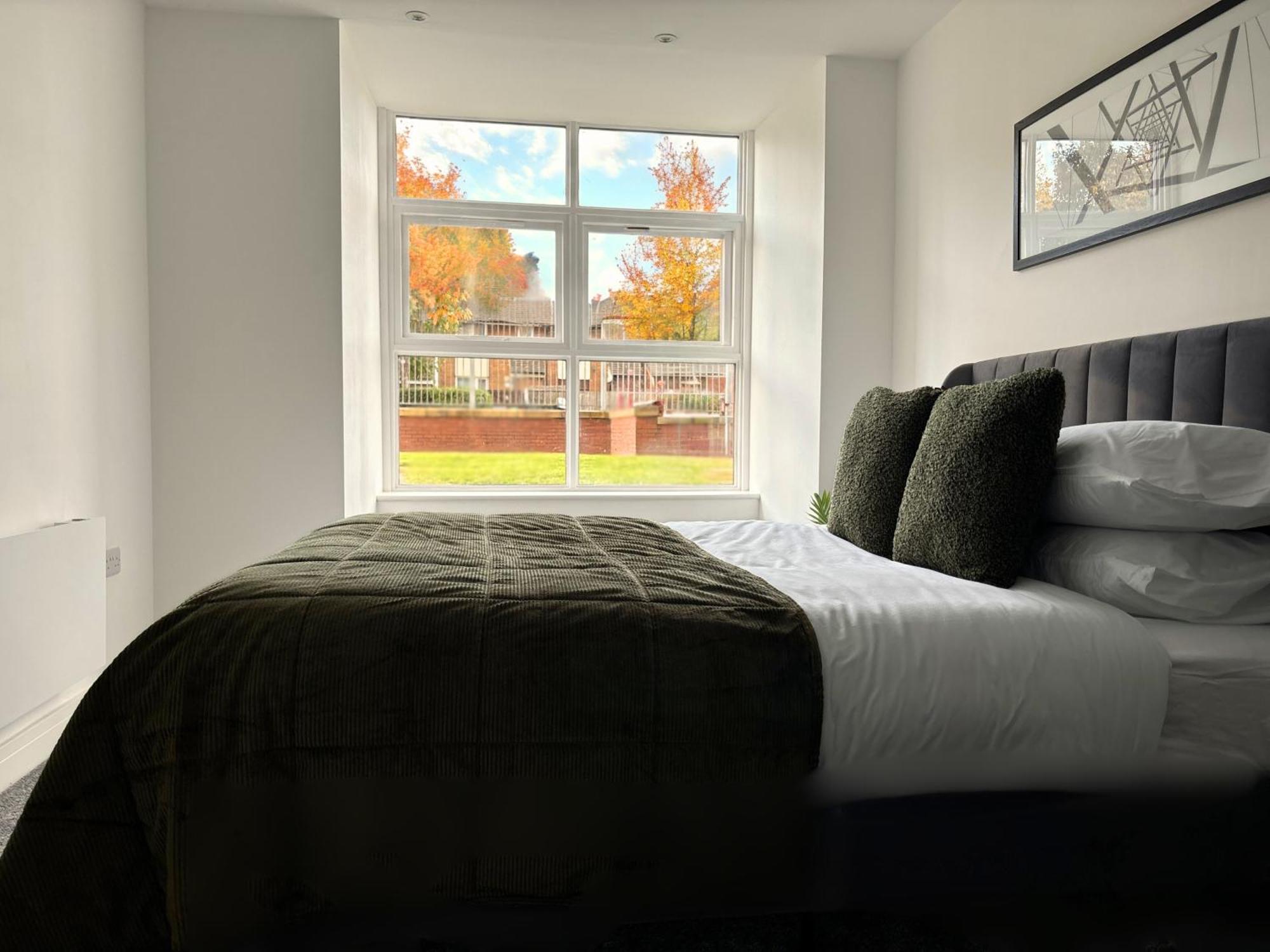Manchester Apt, Free Parking, Business, Couples & Families Zewnętrze zdjęcie